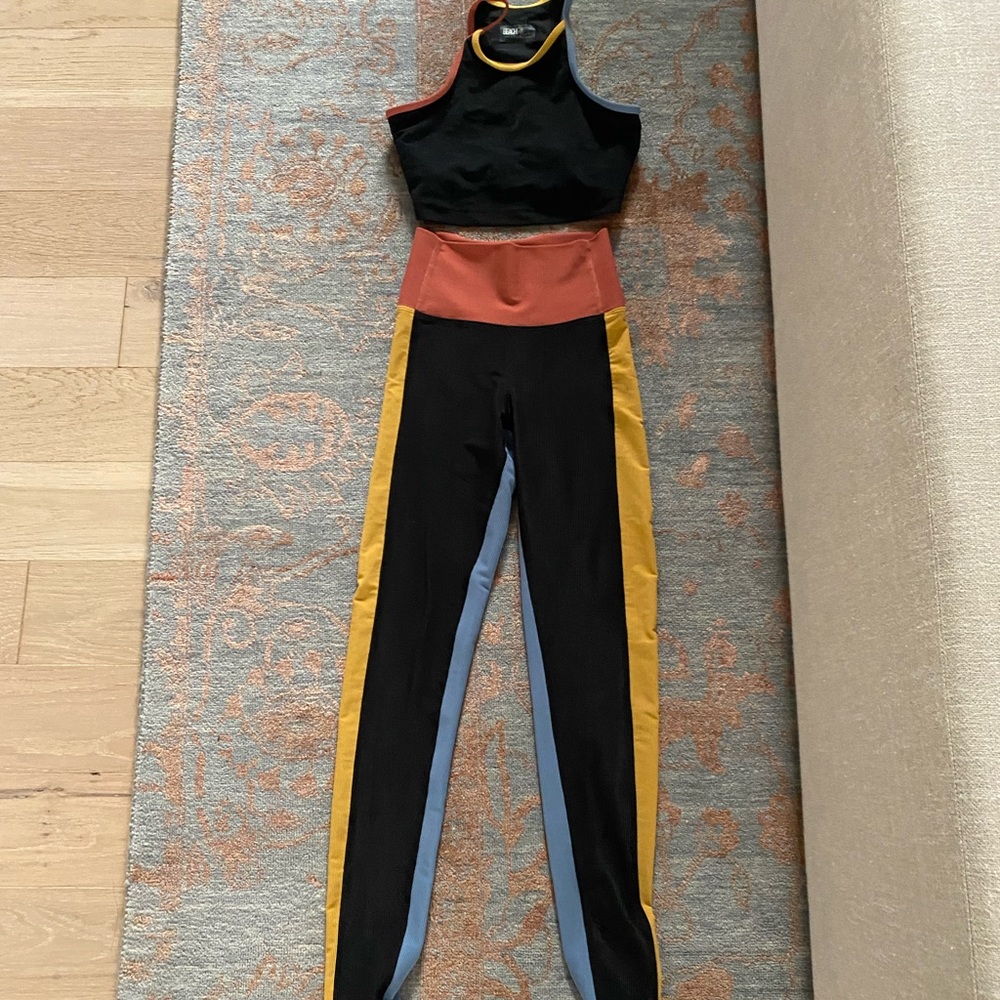 Beach riot work out set